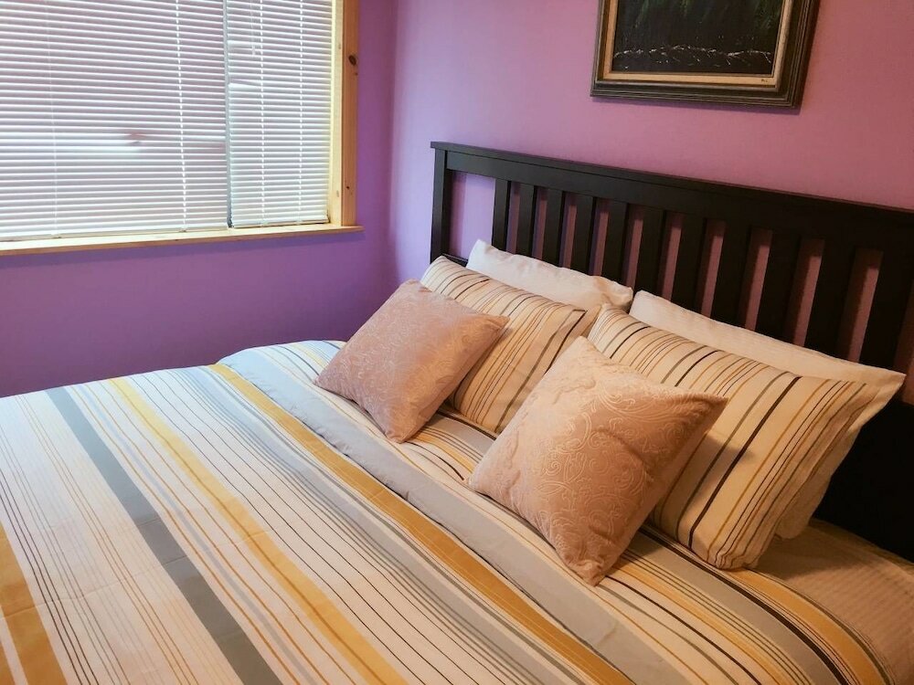 Фото A - Large Coastal Retreat