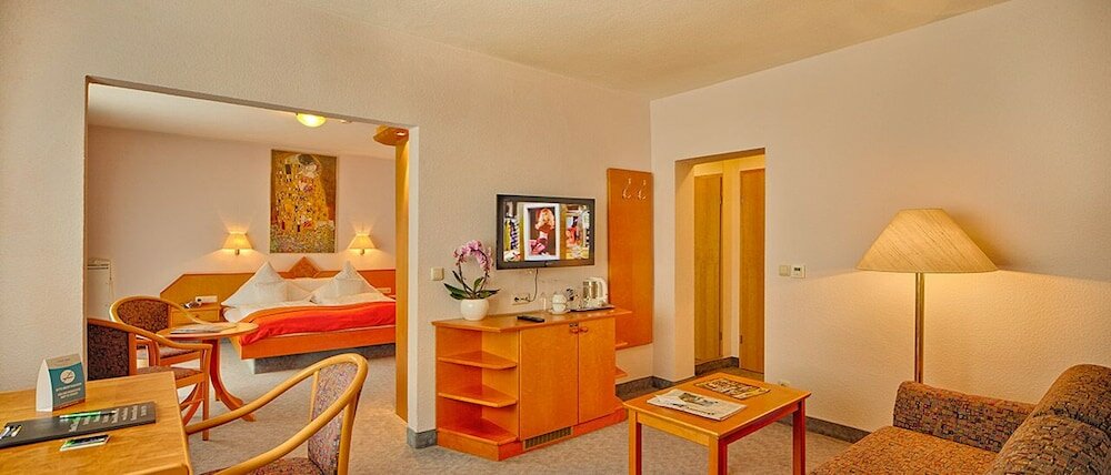 Фото Hotel RIESENJunior by Trip Inn