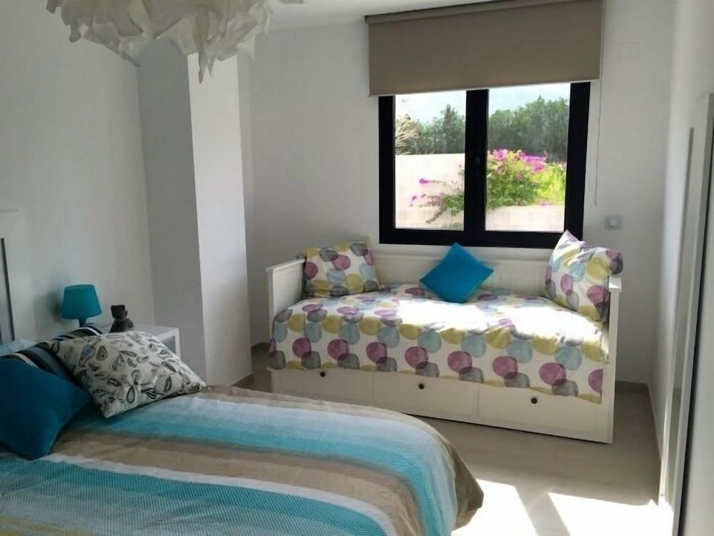 Фото 150 Tropicana Park