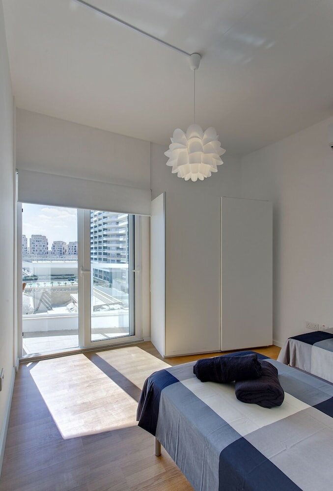 Фото Modern Apartment With Stunning Seaviews