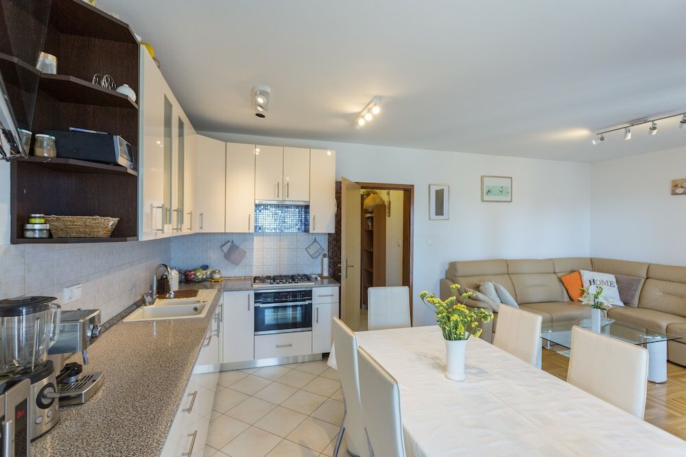 Фото Tomazin Apartment