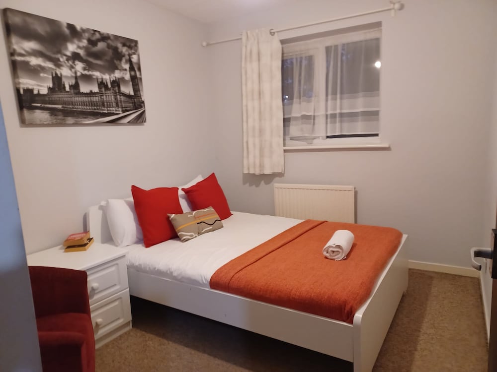 Фото Huku Kwetu - Fieldfare Green