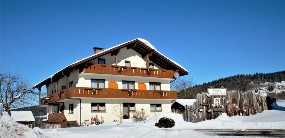 Фото Wandern und Wohlfühlpension Schuasterhof