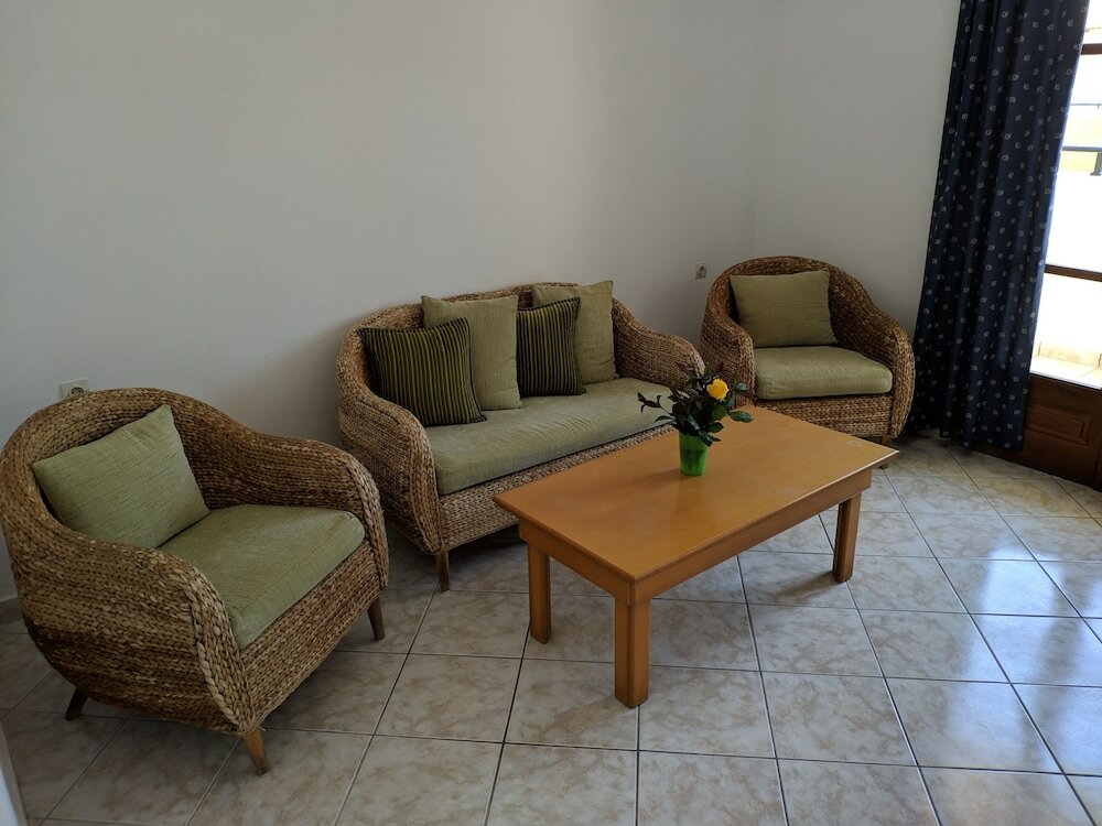 Фото Tondoris Apartments