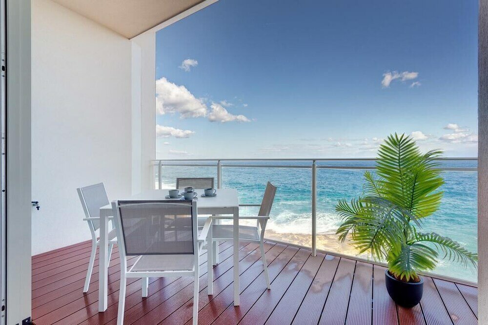 Фото Stunning Apt Sea Views in Tigne Point, With Pool