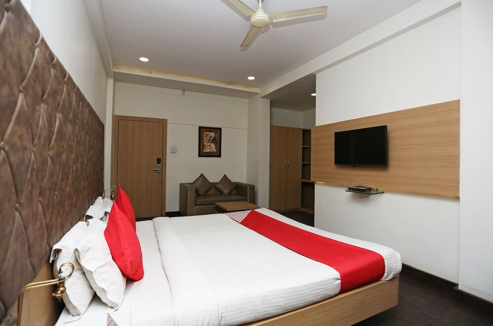Фото Oyo 22315 Hotel Rajdoot Gaurav
