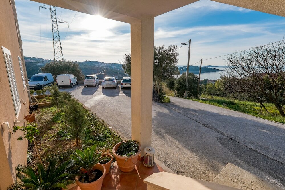 Фото Maja apartment-Sunset view Cavtat 1 i 2