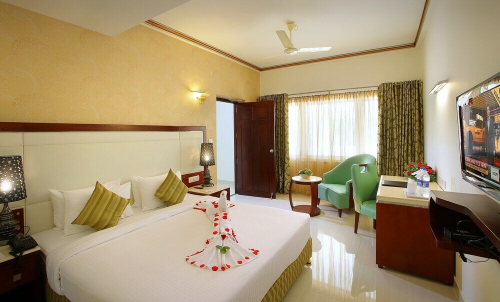 Фото Hotel Port Palace Kovalam