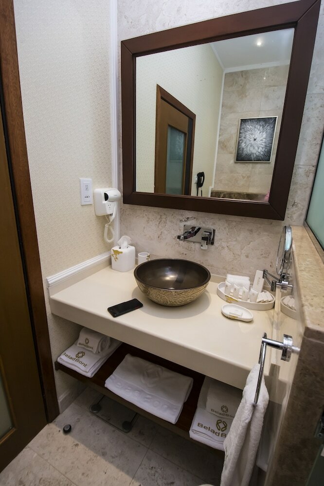 Фото Belad Bont Hotel