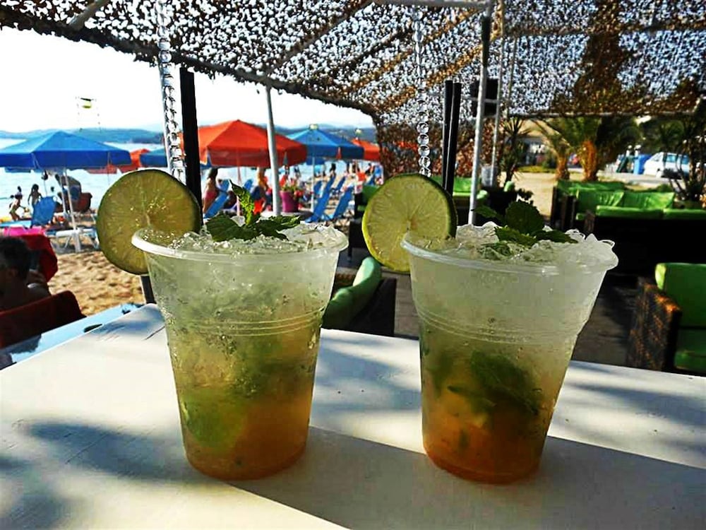 Фото Chrissi Ammoudia