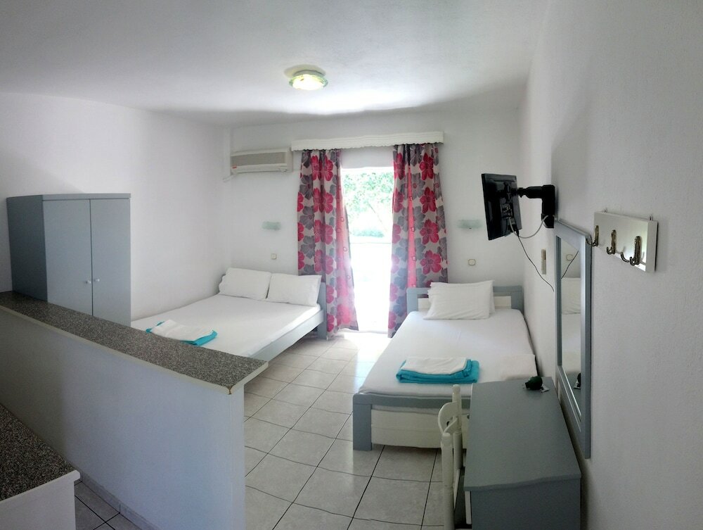 Фото Chrissi Ammoudia