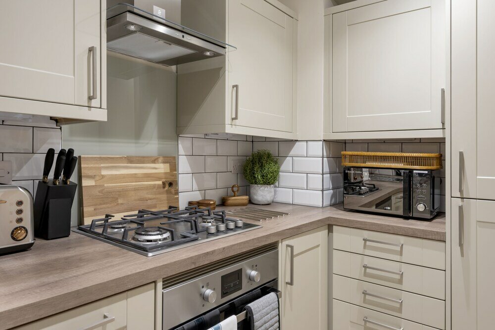 Фото Superior Stays Luxury Apartments - Bath City Centre