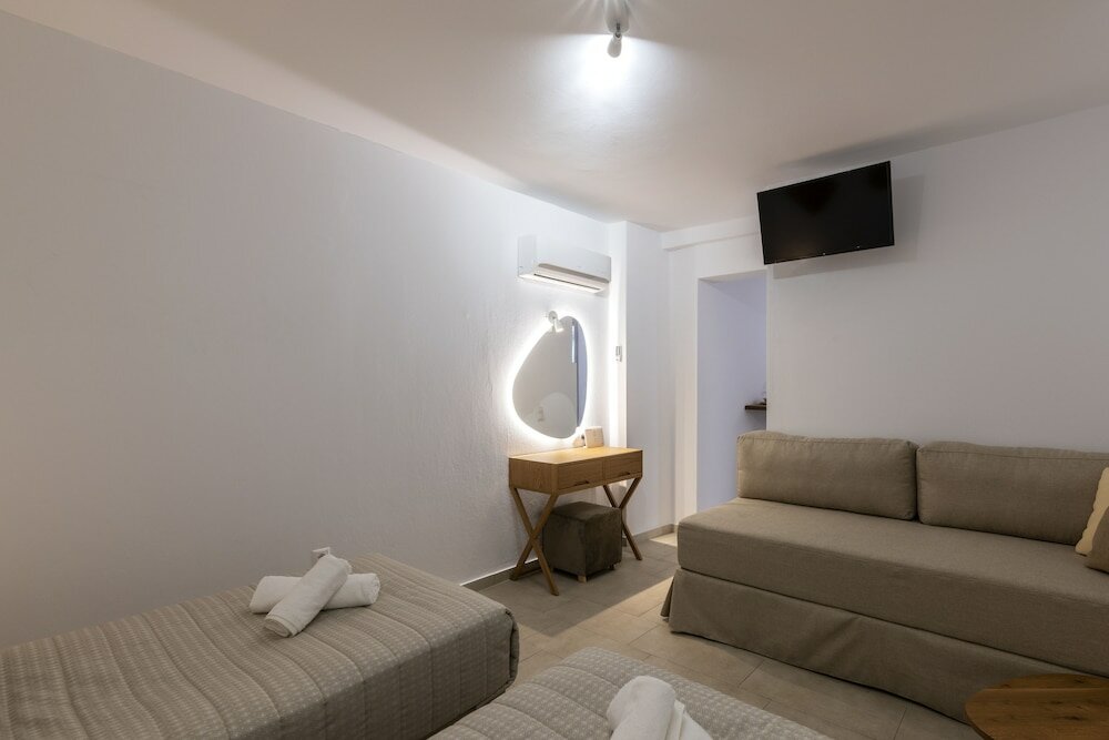 Фото Secret Garden Apartments