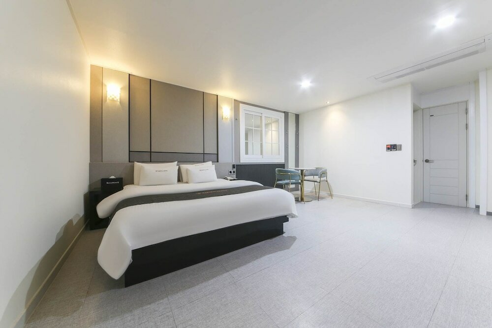 Фото Renaissance Hotel