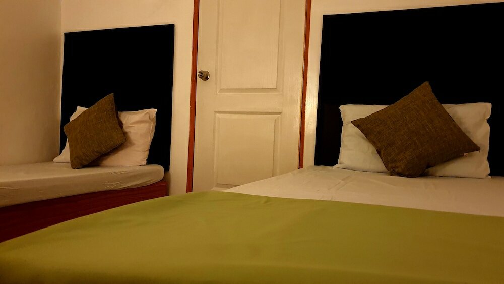 Фото GardenPod Hostel & Café