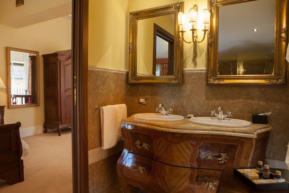 Фото Borgo Pilotti Hotel & Restaurant