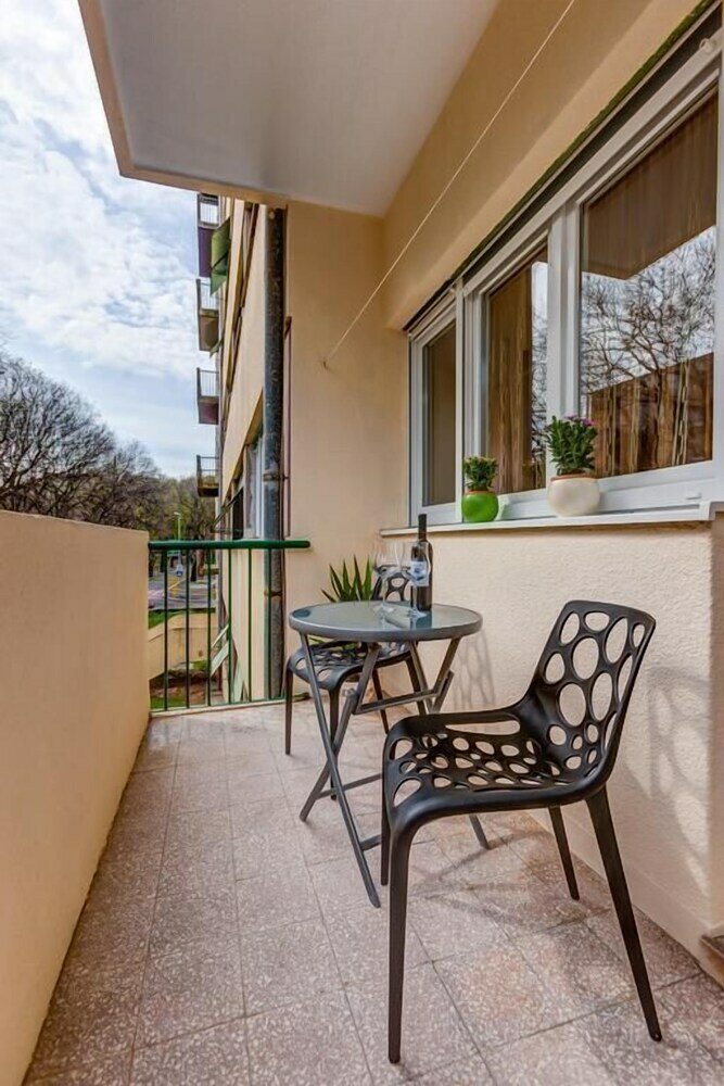 Фото Split Apartments with Hotel Service