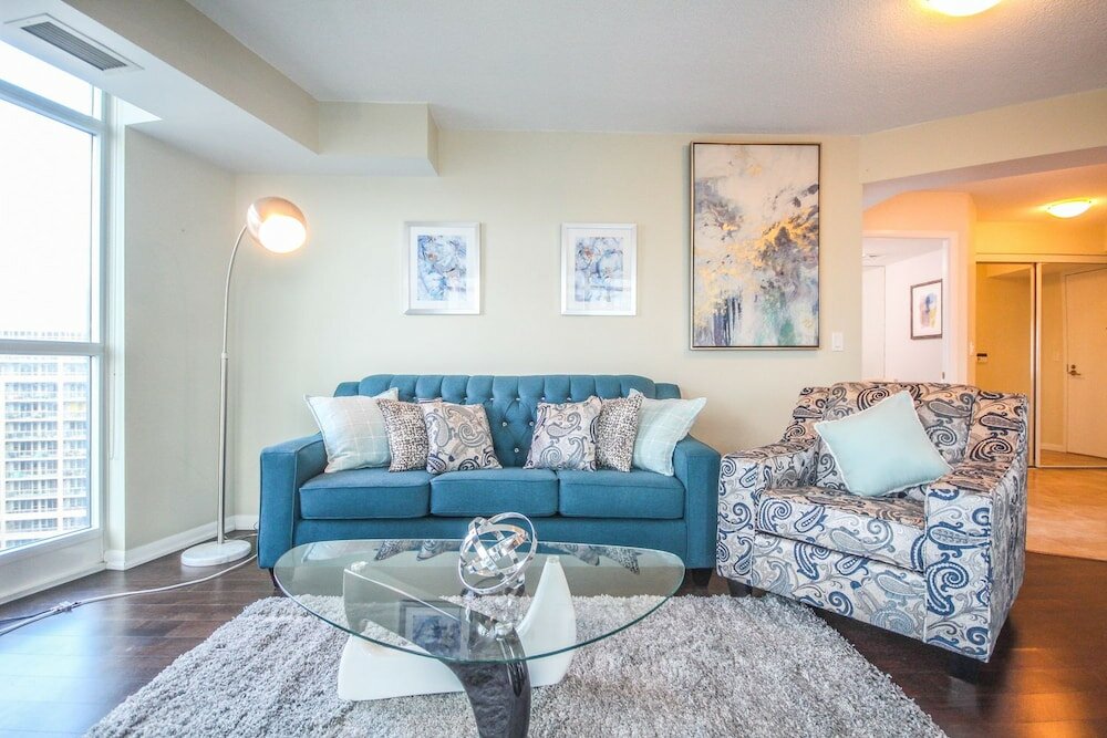 Фото Sarkar Suites - Fort York Blvd