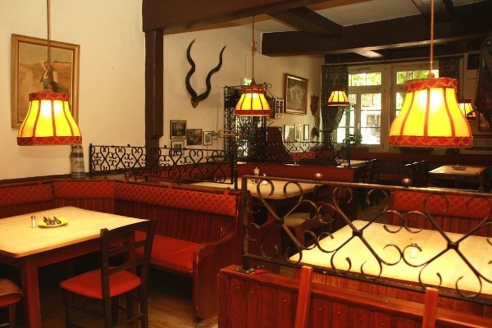 Фото Hotel Ratskeller Gehrden