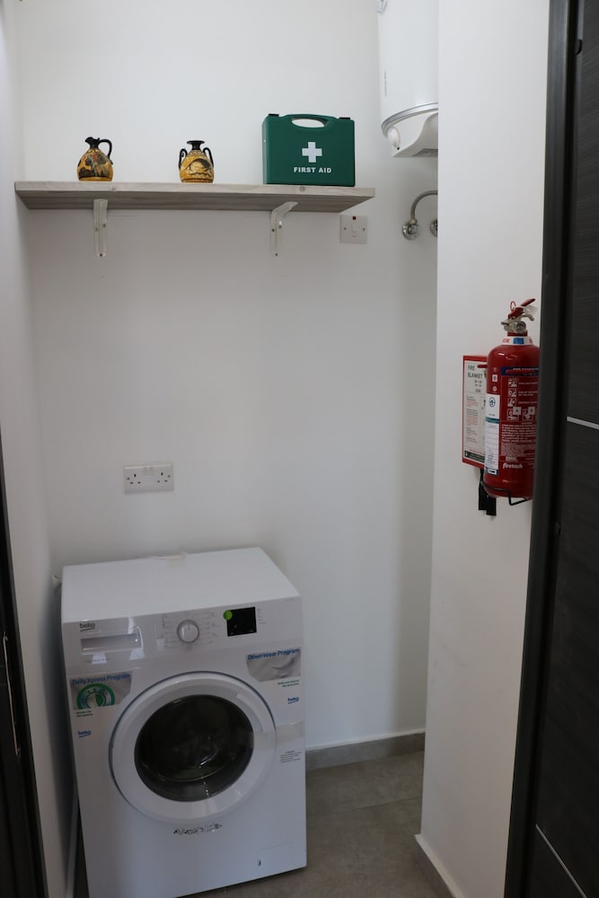 Фото Seaside Apartment