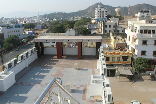 Гостиница Hotel Bajaj Lake Palace в Пушкаре