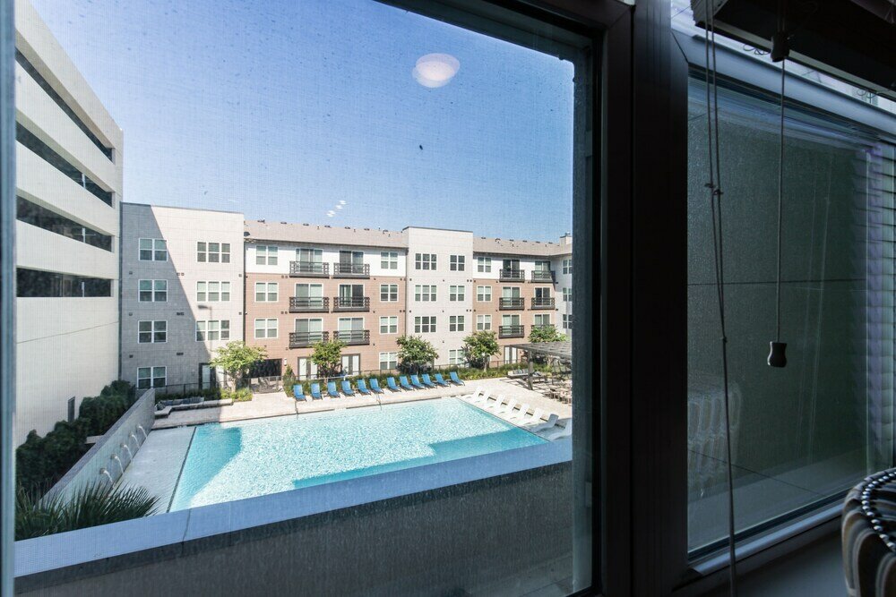 Фото Urbanlights at Legacy West