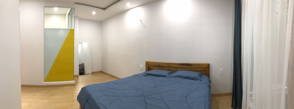 Фото Yellow House Boutique