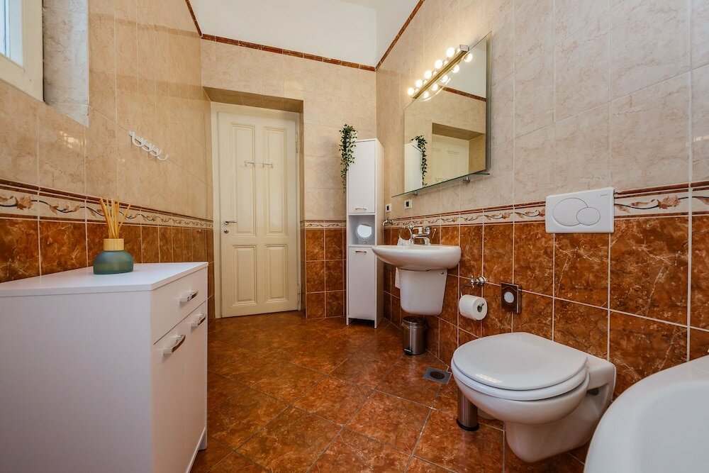 Фото Best Luxury apt in Zagreb for 16 ppl