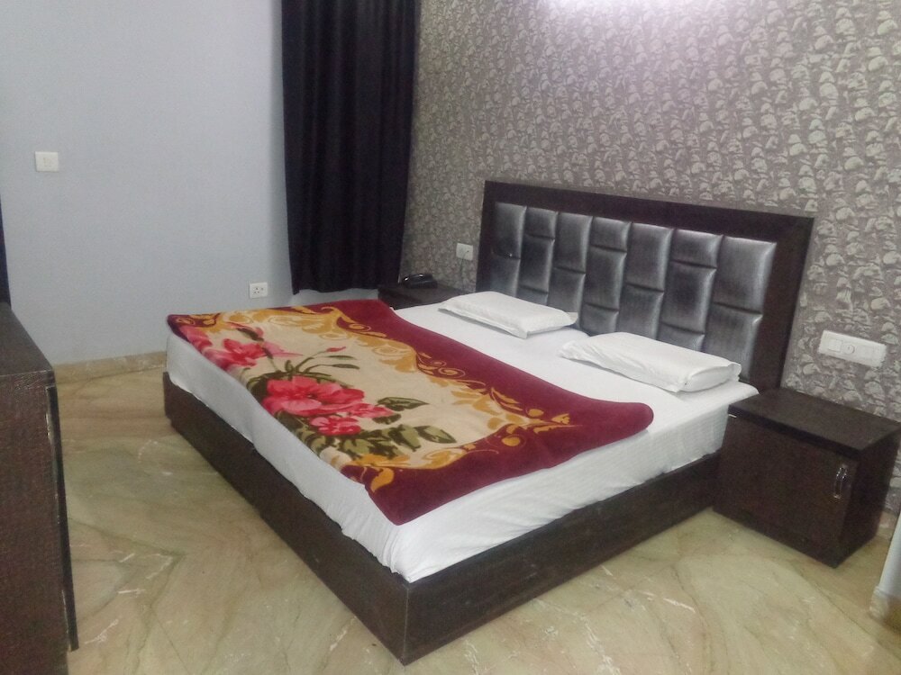 Фото Hotel Raj International Dx