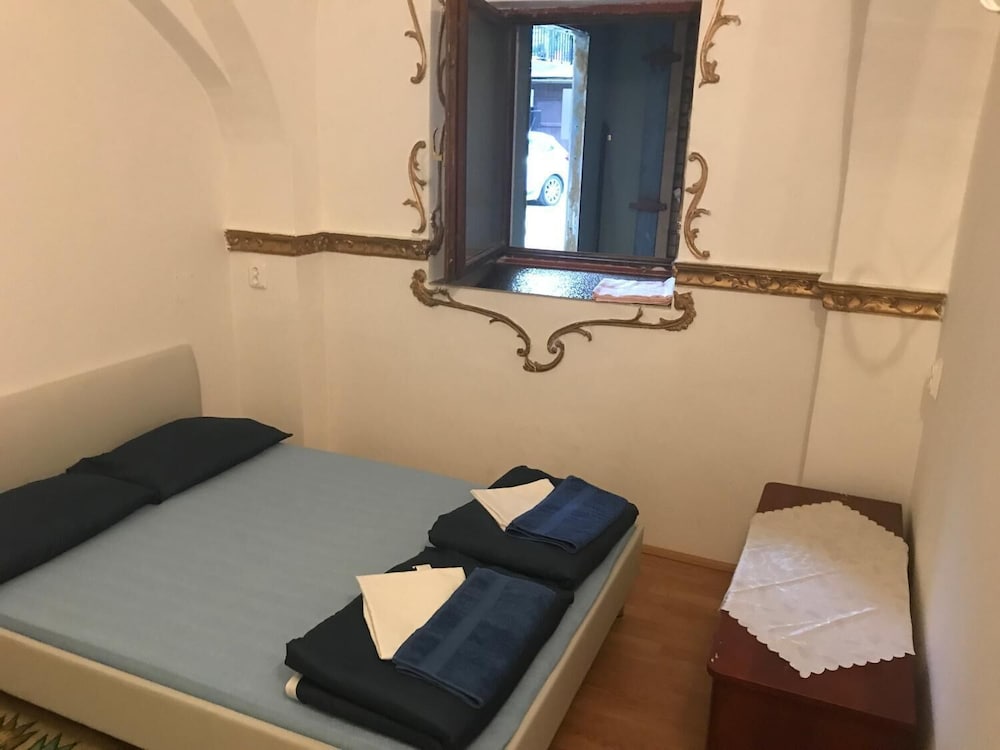 Фото Central Antique Apartments