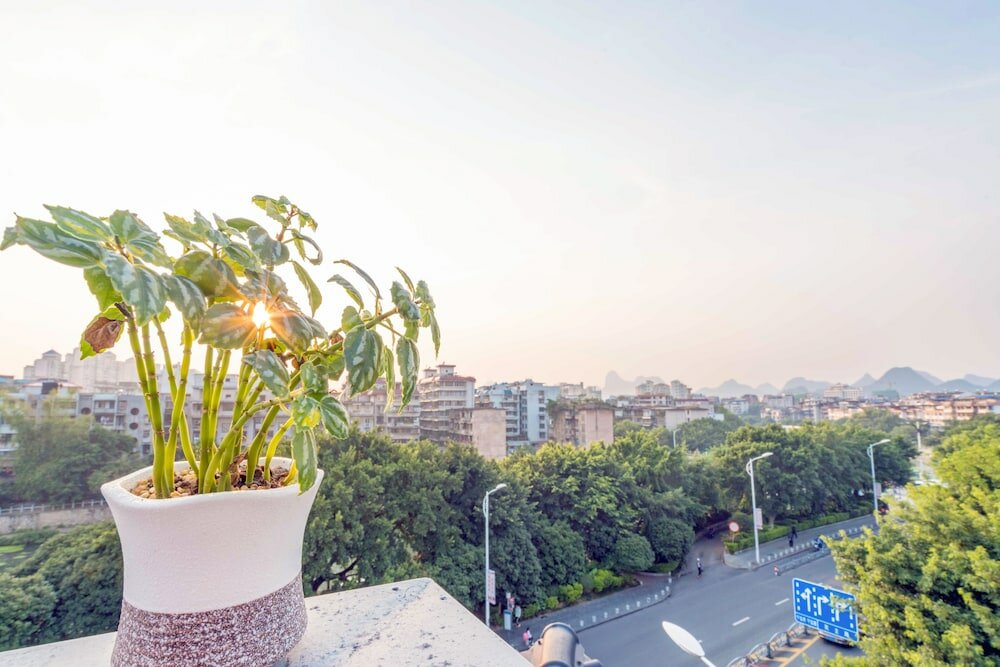 Фото Zen Tea House Elephant Trunk Hill Park