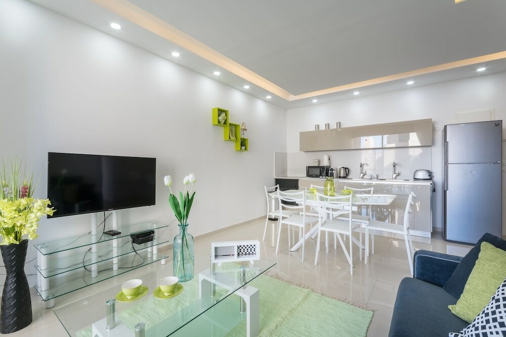 Фото Full Option 7People Terrace-Lift-Parking