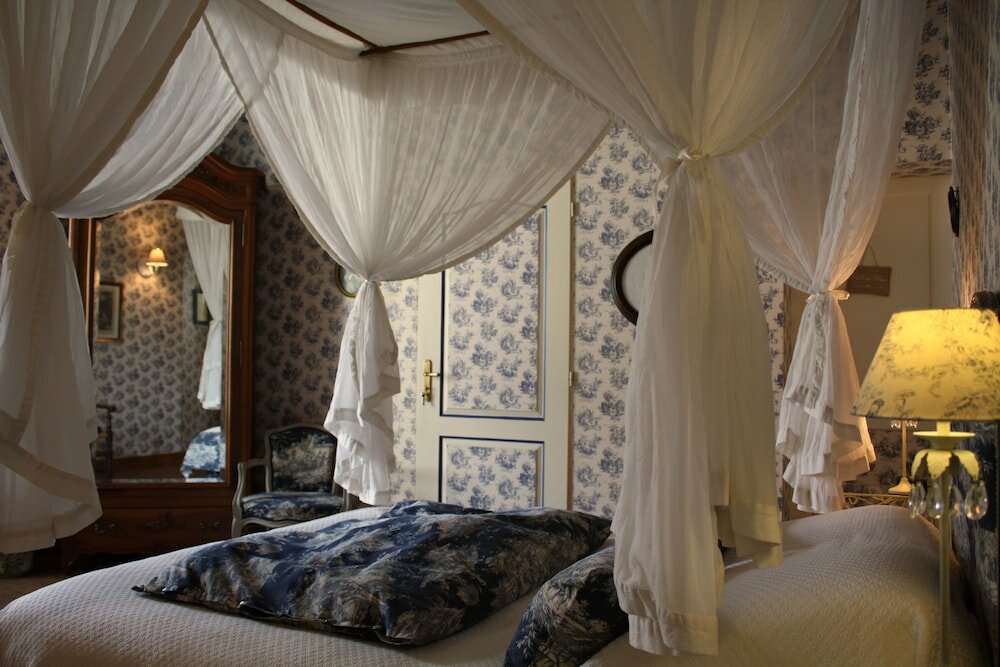 Фото Logis Les Remparts