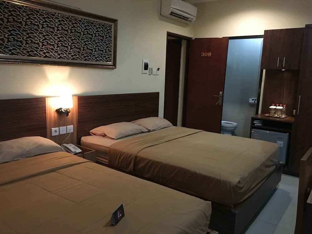 Фото Hotel Kristina