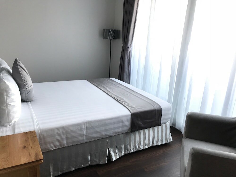 Фото Emerald Central