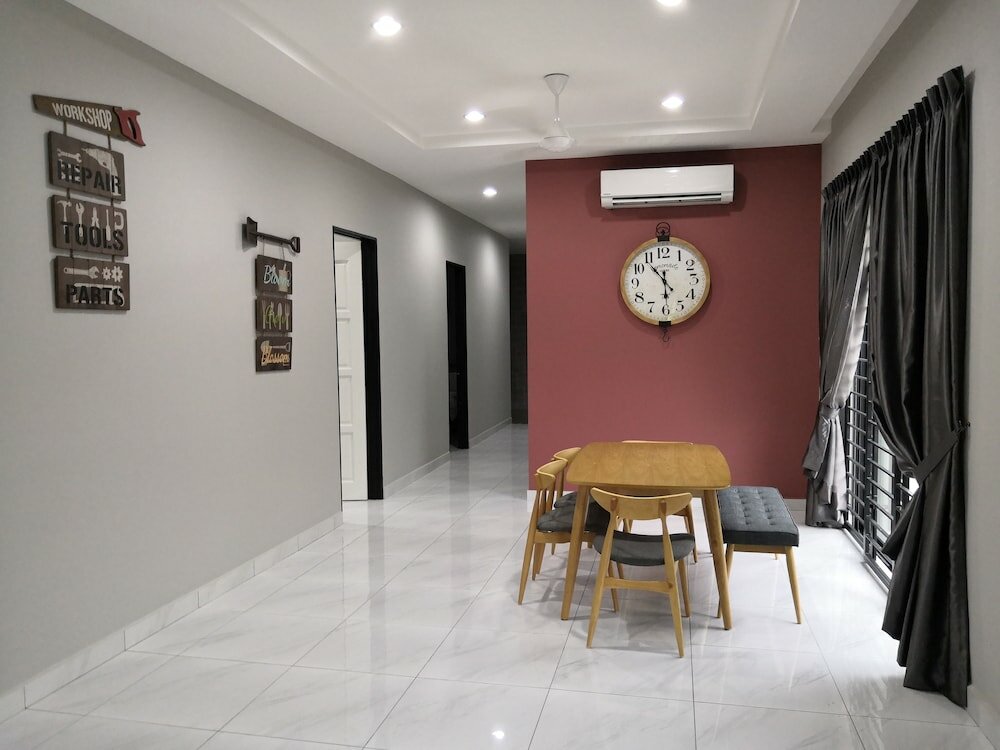 Фото Re - Roomy Stay