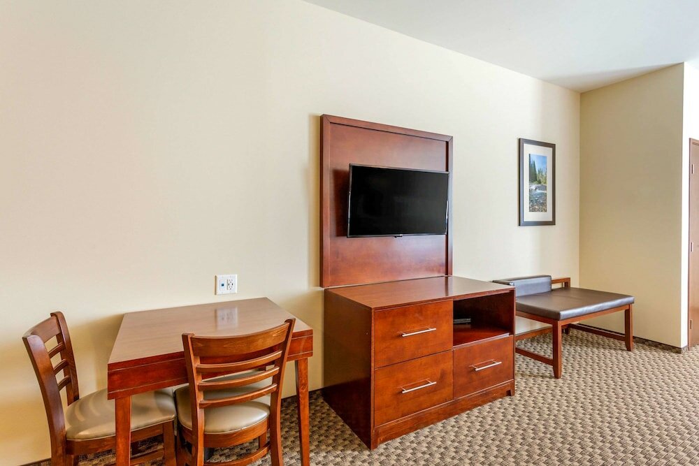 Фото Comfort Suites Burlington near I-5