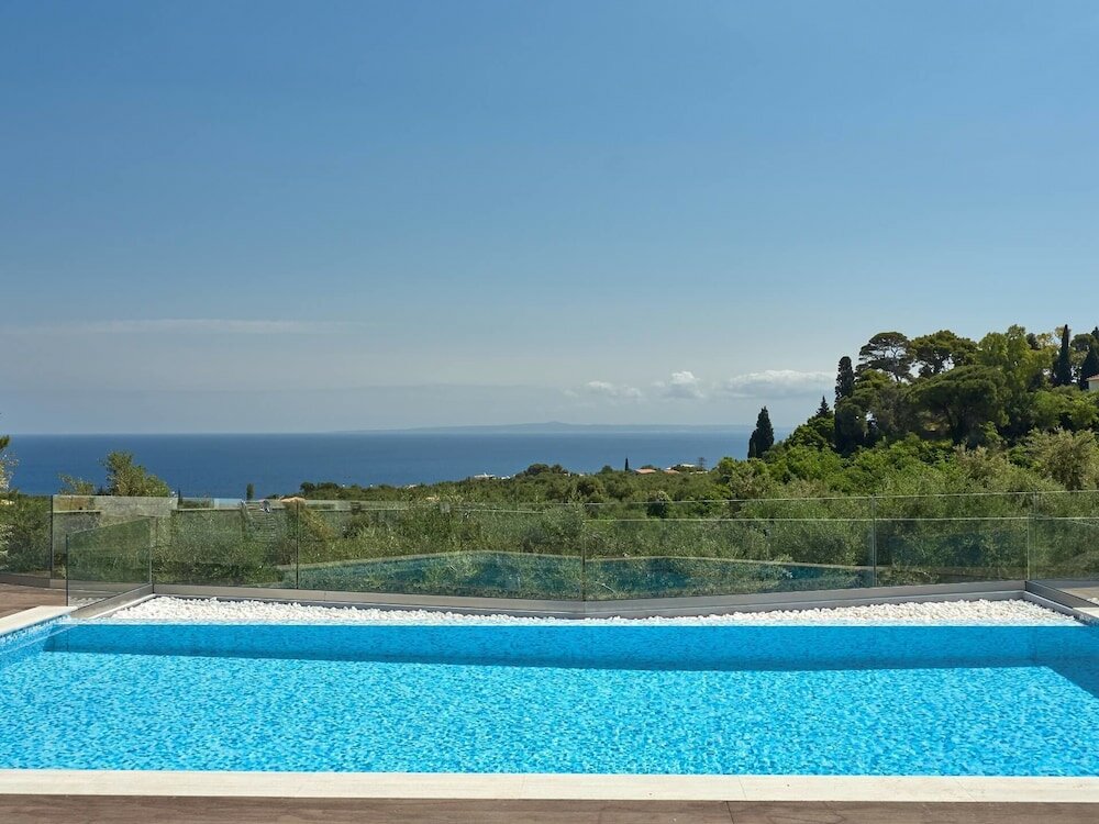 Фото Mont Bleu Luxury Villa