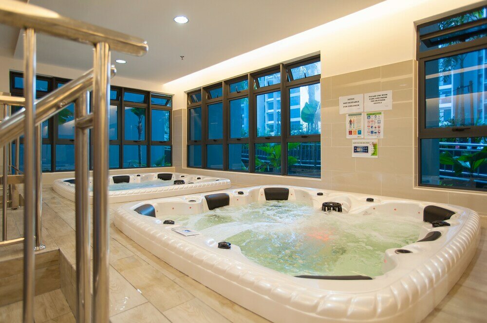 Фото A9 Relax & Enjoy in a Luxury Condo near Jonker St