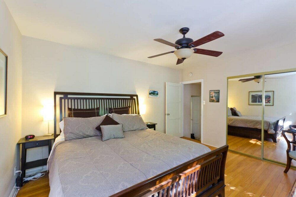 Фото Hollywood Hills Canyon Breezes