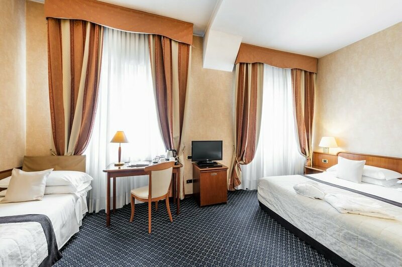 Гостиница Hotel Ascot в Милане