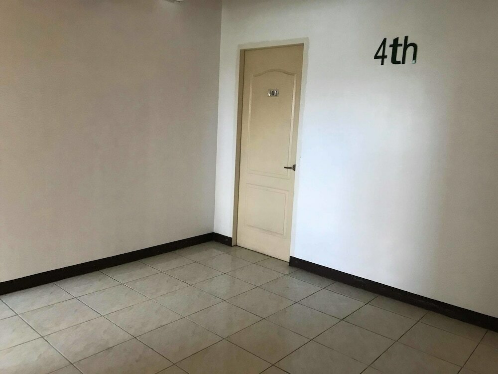 Фото Meaco Royal Hotel - Malabon