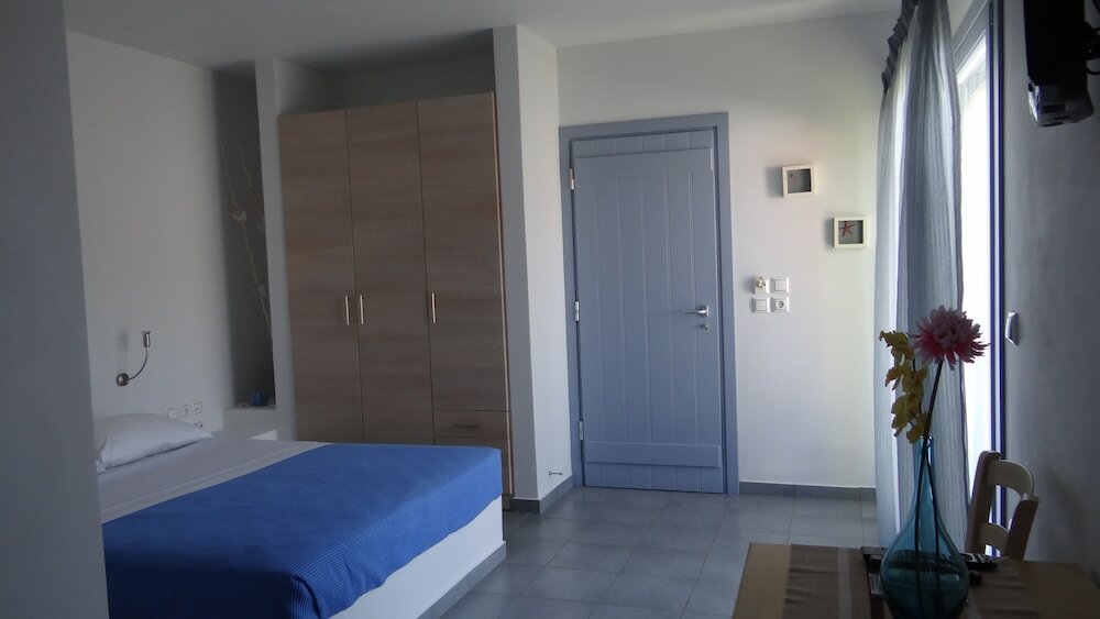 Фото Zathea Apartments