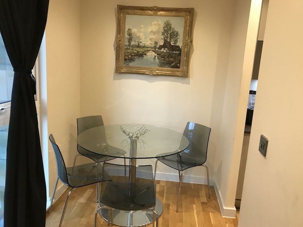 Фото Chelmsford Serviced Apartments