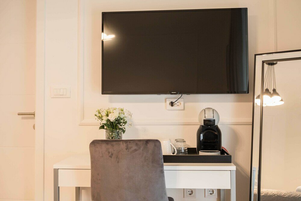 Фото Luxury Rooms With Balcony