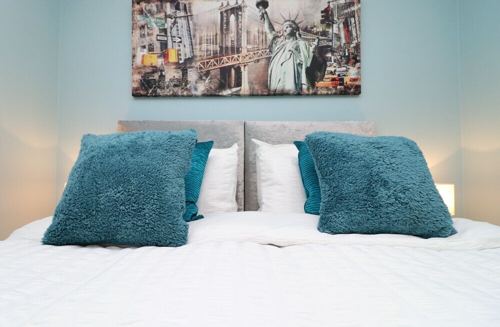 Фото 3 Bed Apartment - Mermaid Quay