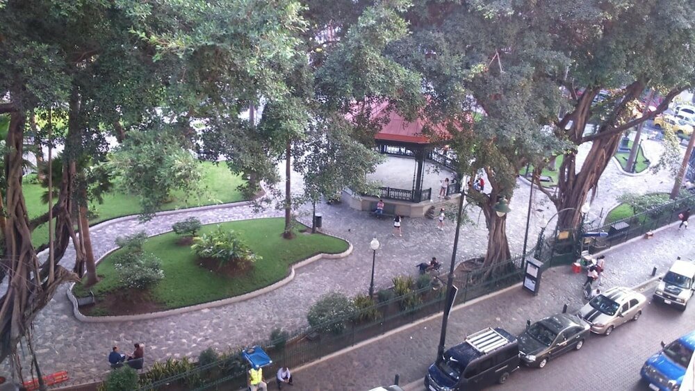 Фото The Park Hotel