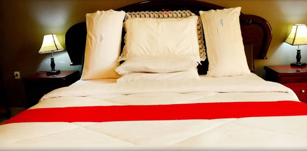 Фото Hotel Hilltop Country Club