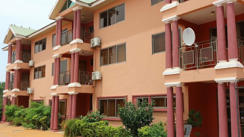 Гостиница Bigiza Court Hotel в Тамале