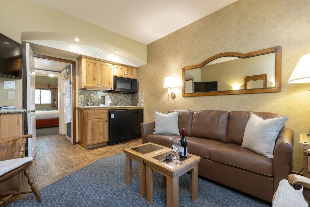 Фото GetAways at Olympic Village Inn